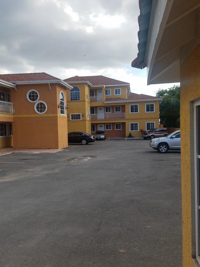 Ei Gabriel Kingston Jamaica Apartment Exterior photo